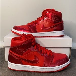Jordan 1 Mid SE Pomegranate